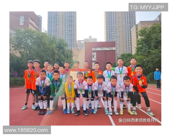 西安足球队在城市联赛中以68分稳居榜首展现强劲实力